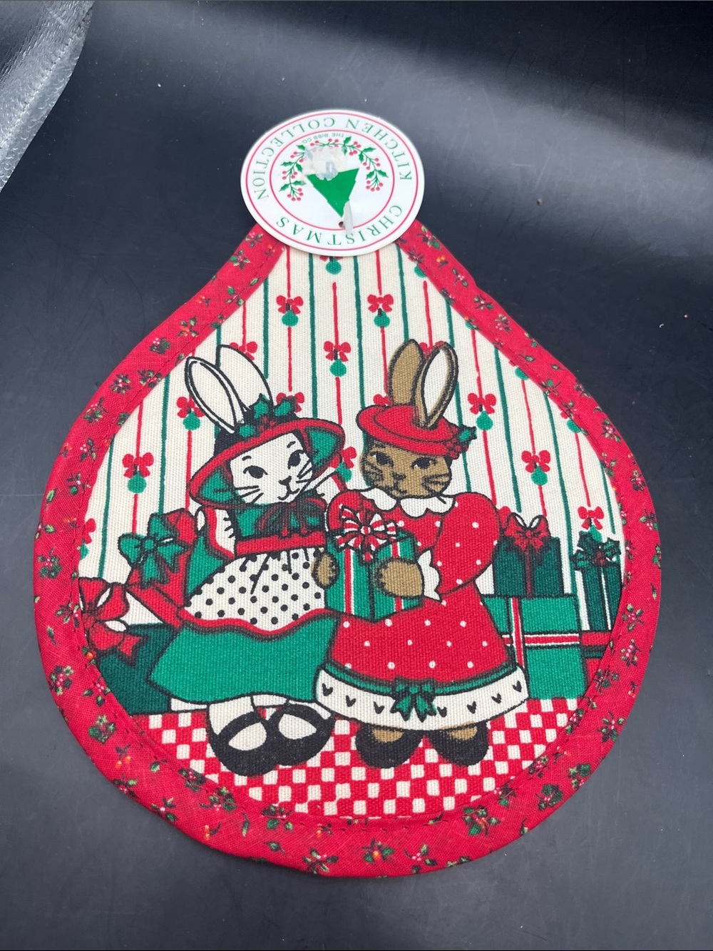 NWT 8โ 80s Red & Green Bunny Oven Mitt Pot Holder - Holiday Home Party Supplies